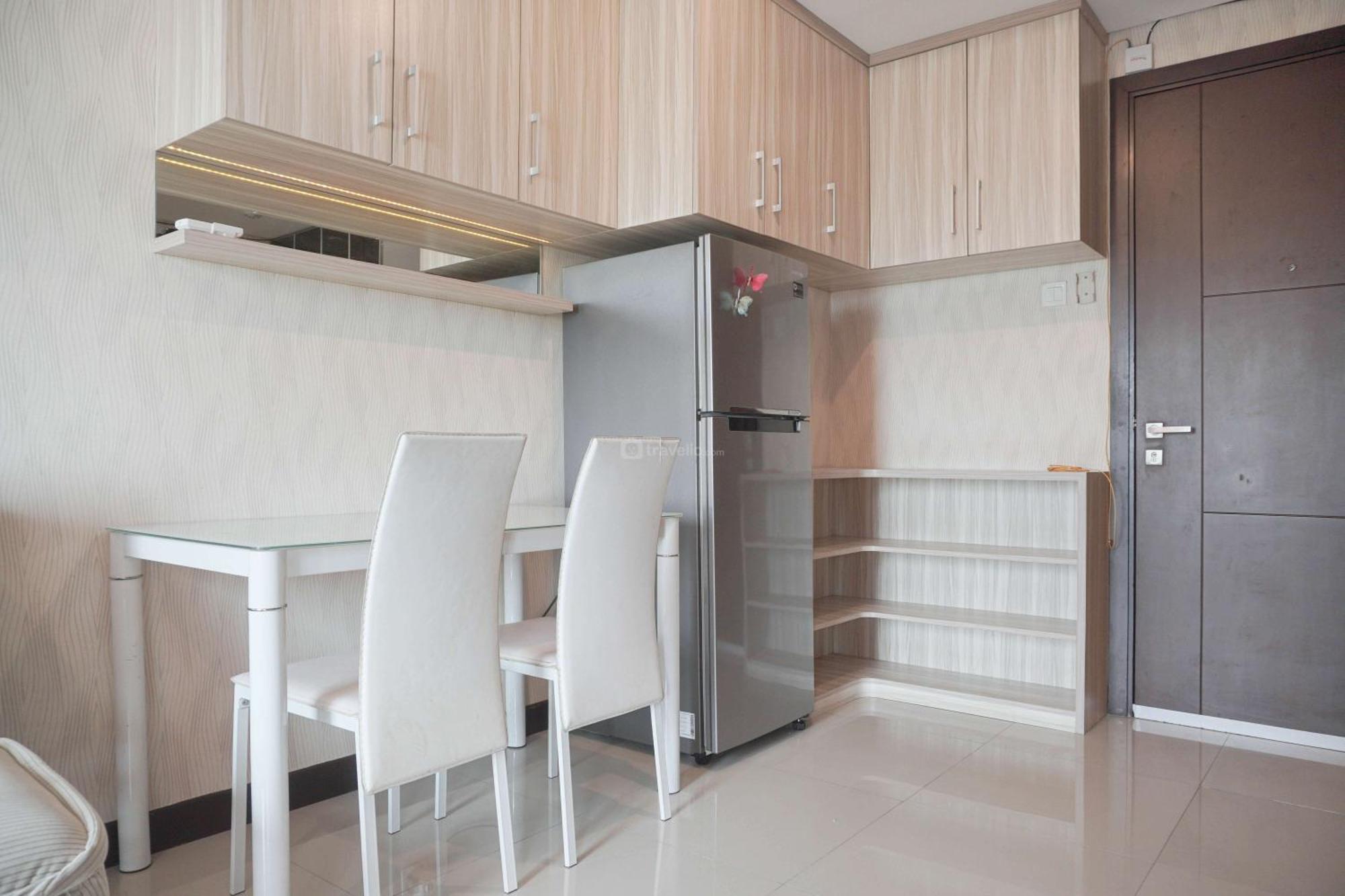Homey And Modern At Sky Terrace By Travelio *
