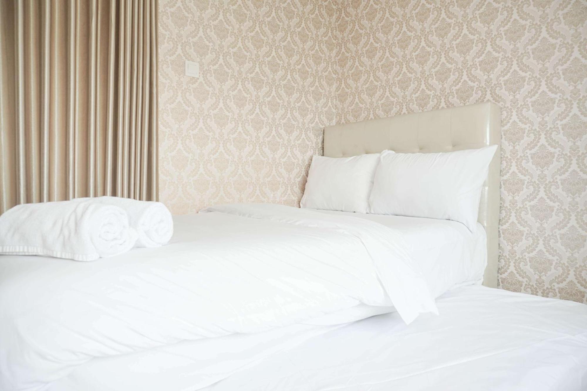 Homey And Modern At Sky Terrace By Travelio Apartemen *