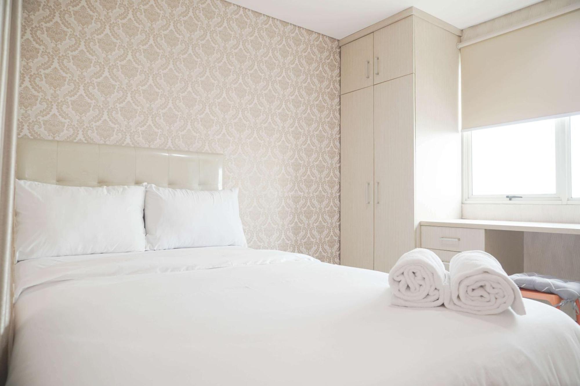 Homey And Modern At Sky Terrace By Travelio Jakarta